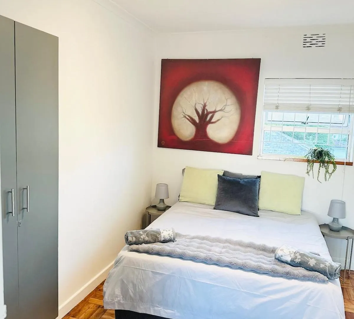 Artistic Elegance Apartment With Mountain Views Heathfield South Africa