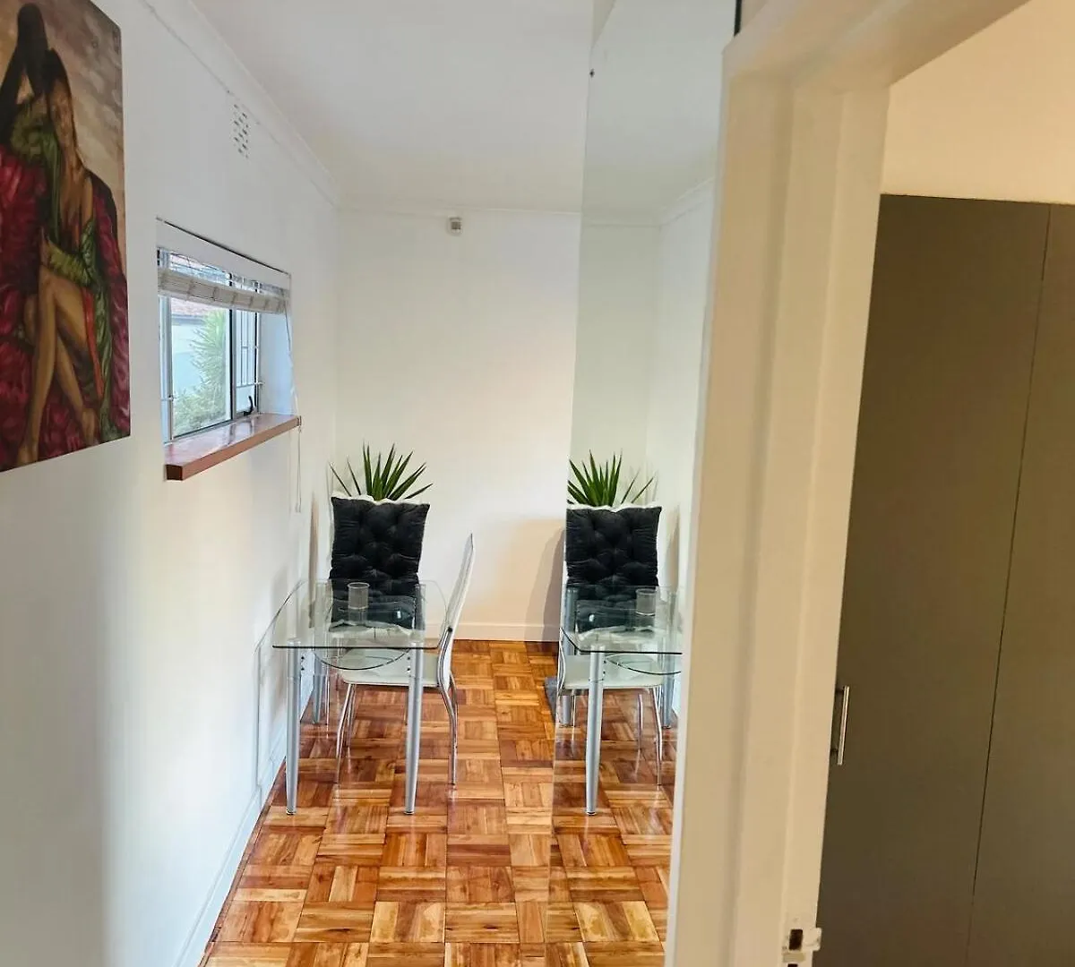 Artistic Elegance Apartment With Mountain Views Heathfield Cape Town